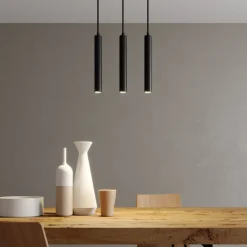 Arcchio LED-pendellampe Franka, 3 lyskilder, lang, sort, aluminium