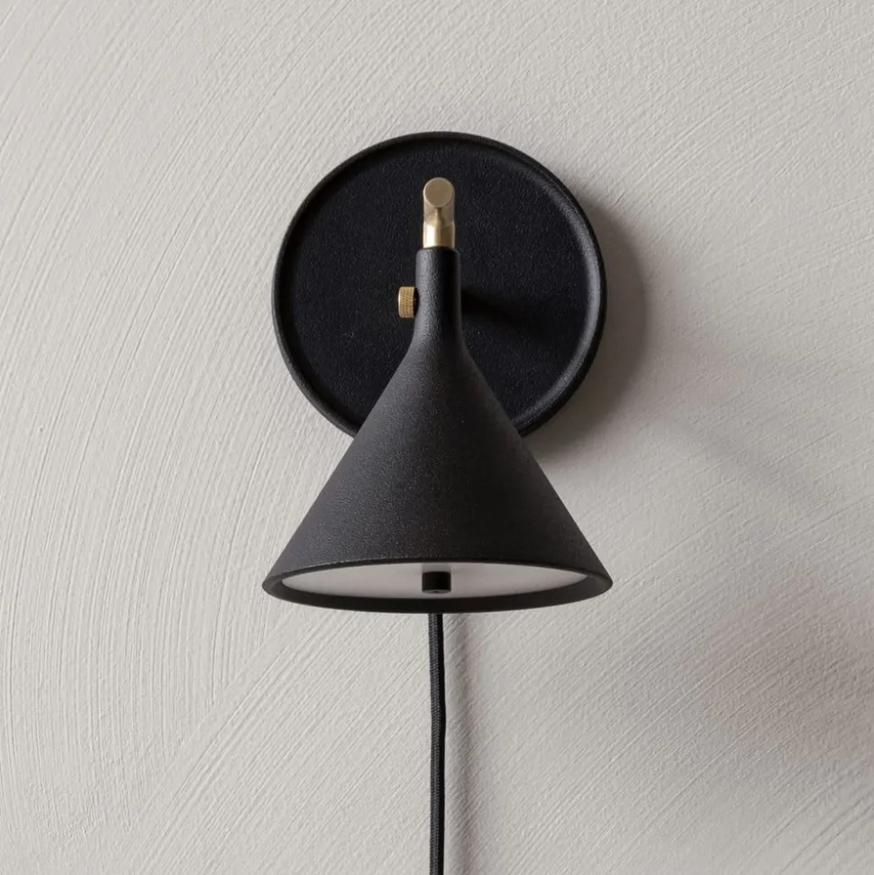 Audo LED-væglampe Cast, sort, IP44, dæmper, stik