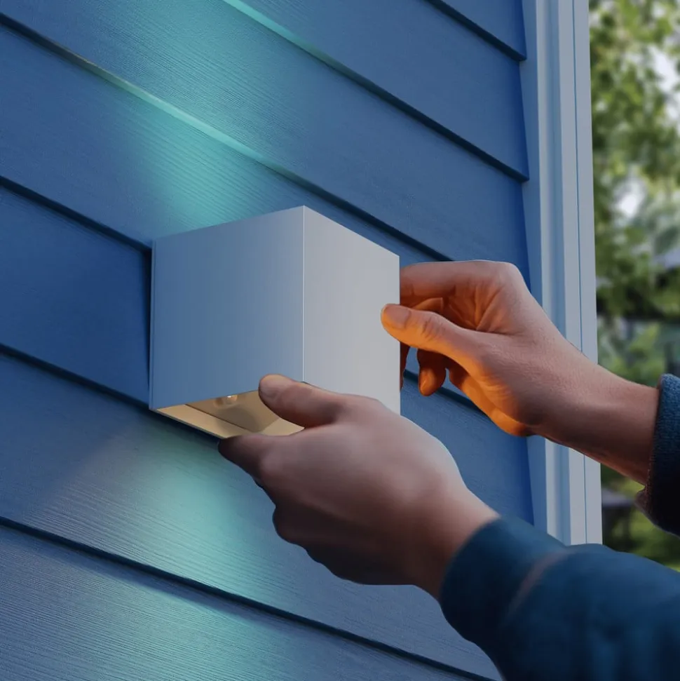 Calex LED-udendørs væglampe med batteri og sensor Volterra, hvid, IP44