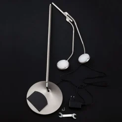 Cobra LED-gulvlampe, 2 lyskilder, mat nikkel