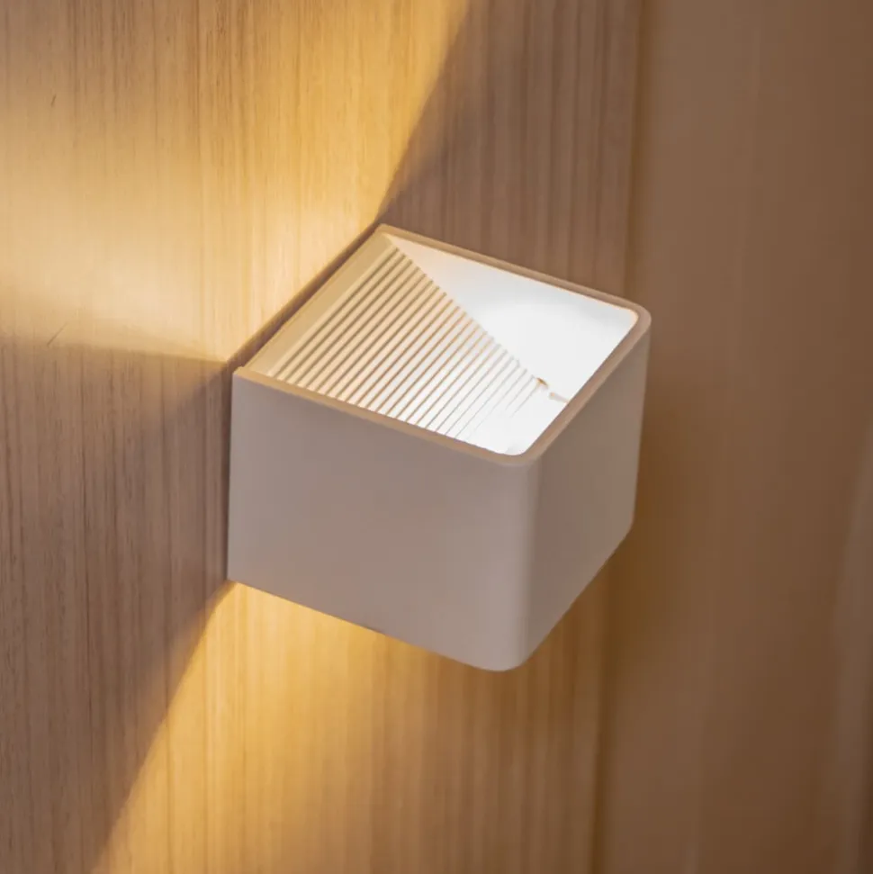 Cube LED-væglampe, batteri, magnetisk, hvid