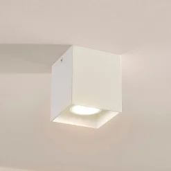 Firkantet påbygnings downlight Carson i hvid