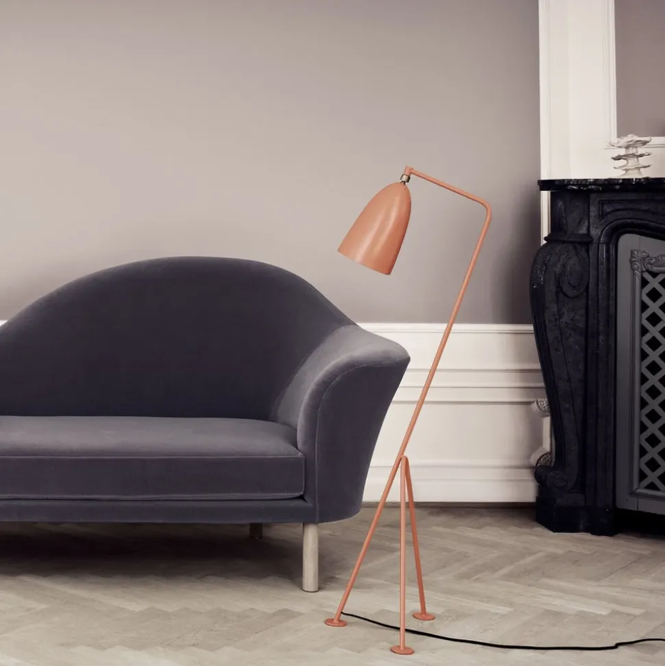 GUBI Gräshoppa trefods gulvlampe, vintagerød