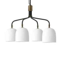 GUBI Lysekrone Howard 4-lys Ø 66 cm gunmetal/hvid