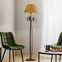 Gulvlampe Quercia, stofskærm og egeblade