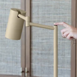 IT'S ABOUT ROMI Gulvlampe Bilbao, beige, højde 154 cm