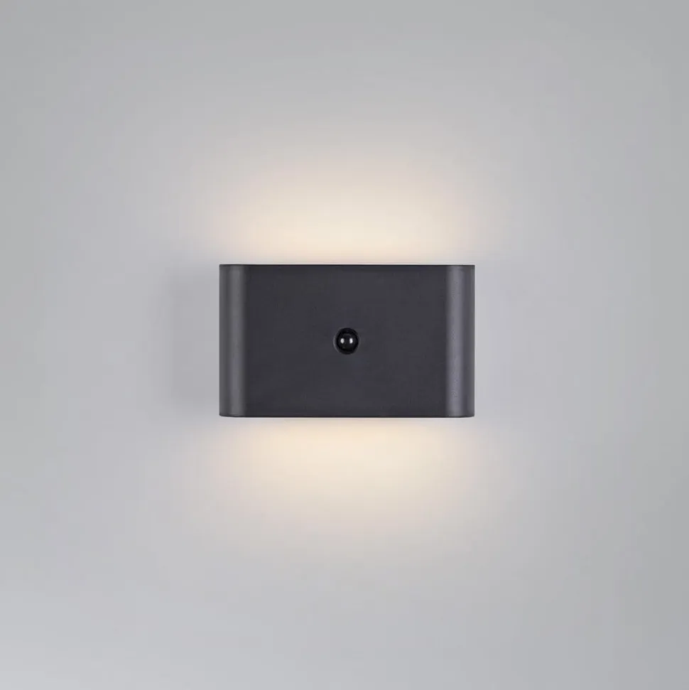 JUST LIGHT. LED-batteridrevet væglampe Ziddy sort Sensor 3.000K