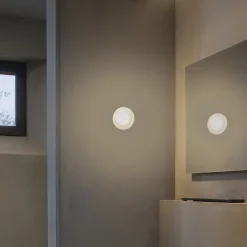 Karman Agua LED-væglampe, IP44, frostet glas