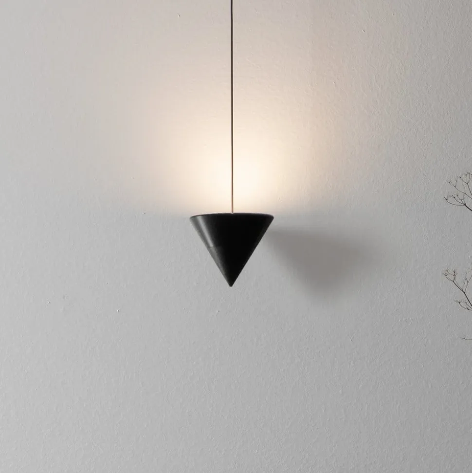 Karman Filomena LED-gulvlampe Ø 11 cm 2.700K