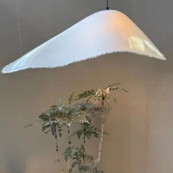 Karman Moby Dick udendørs hængelampe, længde 83 cm, glasfiber
