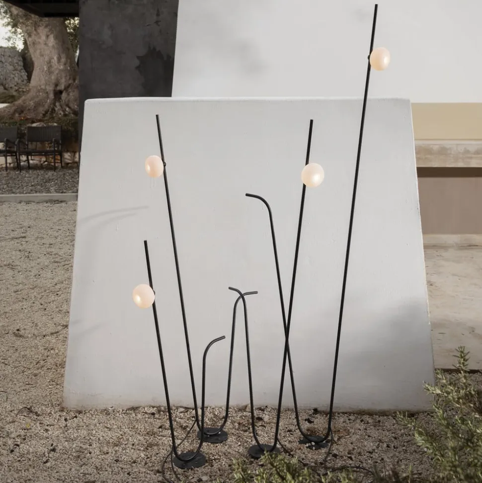 Karman Pois gulvlampe, spyd IP65 3.000 K, 118 cm