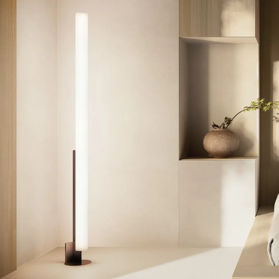 kdln LED-gulvlampe Model T, sort, højde 185 cm, dæmper