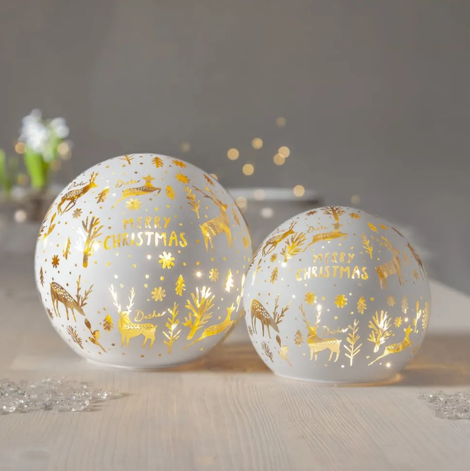 Kugleformet LED-lampe Merry X-Mas Ø 12cm hvidt glas batteridrevet