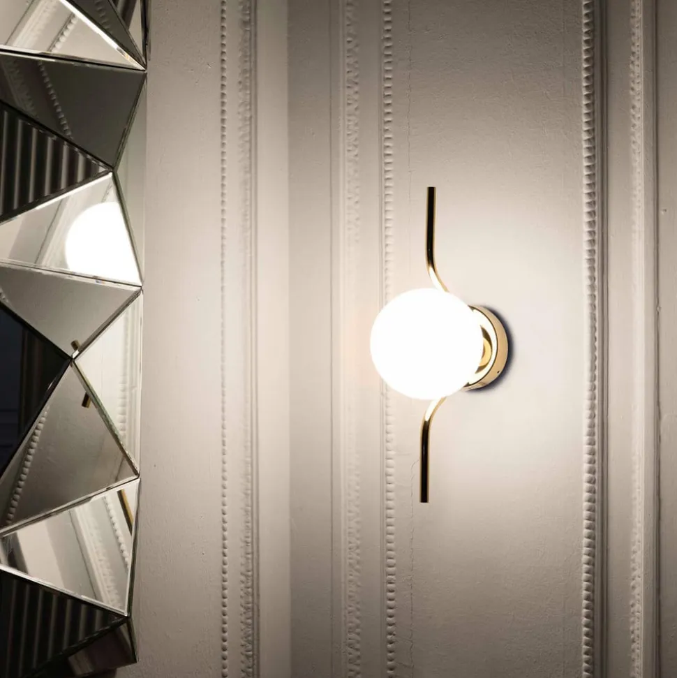 Le Vita LED-væglampe med opalglas