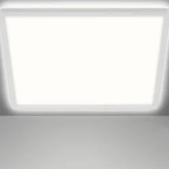 LED-loftslampe Slank, kantet 29,3 x 29,3 cm