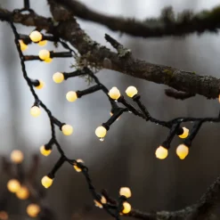 LED-lyskæde Berry Mini med timerfunktion hvid
