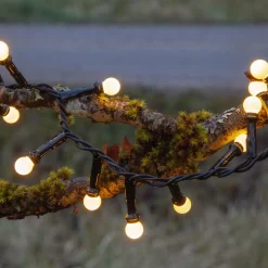 LED-lyskæde Berry Mini med timerfunktion hvid