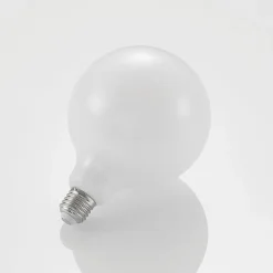 LED-pære E27 8W 2.700K G125 Globe, dæmpbar, opal