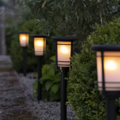 LED-sokkellampe solcelle Flame med flammeeffekt