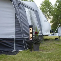 LED-vejlampe solcelle Pathy med husnummer