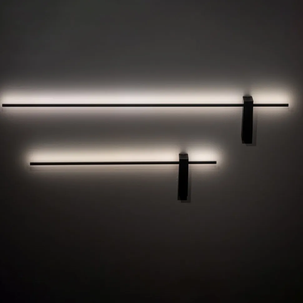 LED-væglampe Motive M, 80 cm bred, sort, metal
