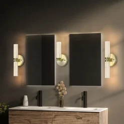 LED-væglampe til badeværelset Aberdeen, højde 24 cm, messingfarvet metal