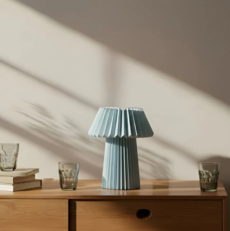Lindby bordlampe Magali, lyseblå, papir, Ø 34 cm, E14
