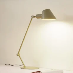 Lindby Corali bordlampe, lysegrøn, metal, højde 64 cm
