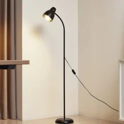 Lindby gulvlampe Tebbi, sort, metal, højde 150 cm