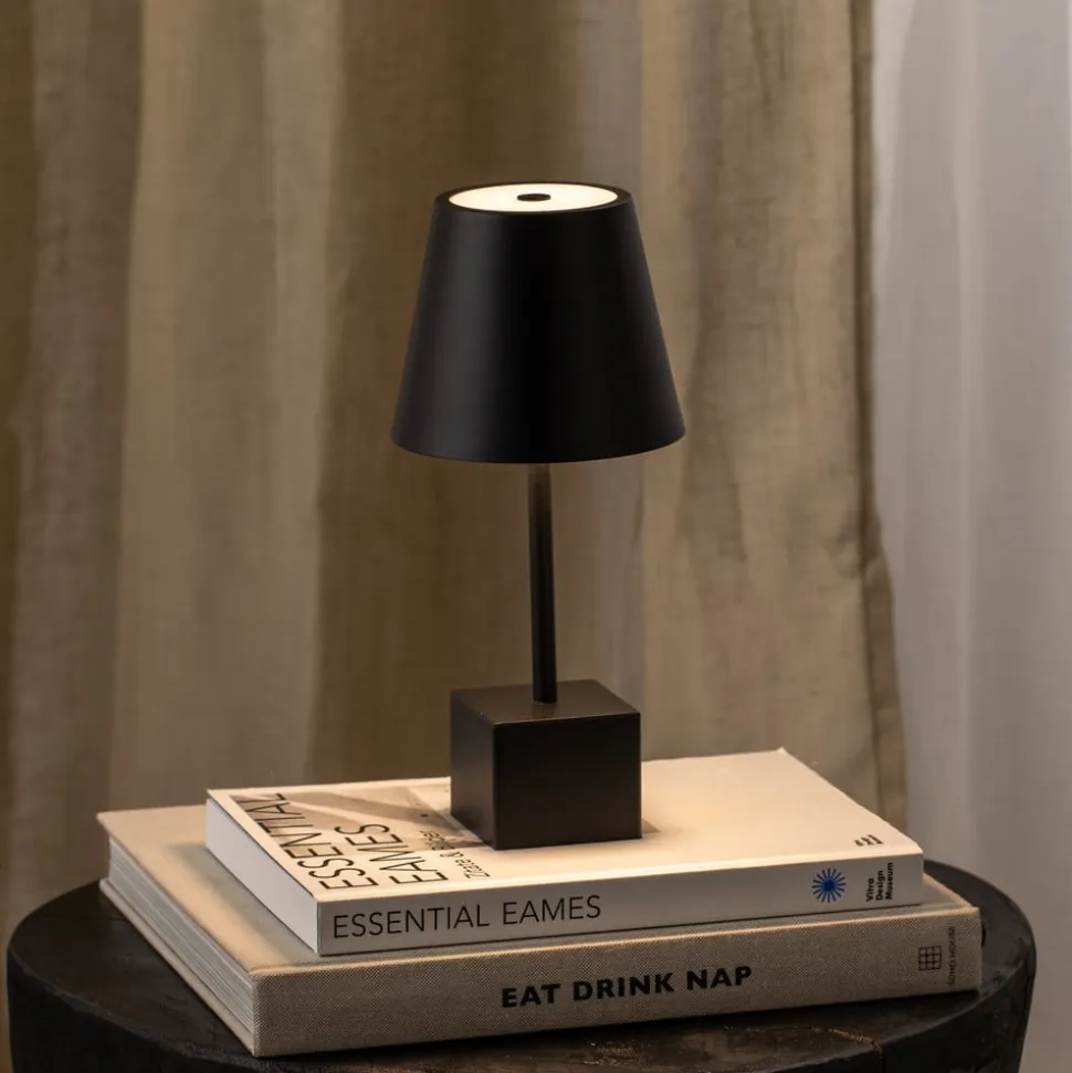 Lindby LED genopladelig bordlampe Janea CUBE, sort, metal