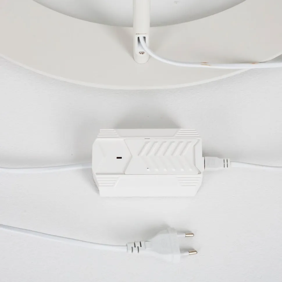 Lindby LED-gulvlampe Danua, hvid, metal, højde 200 cm