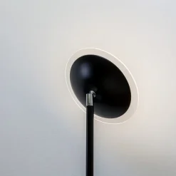 Lindby LED-gulvlampe Malea, sort, metal, dæmpbar, 180 cm