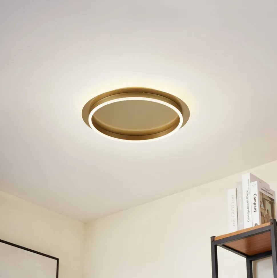 Lindby LED-loftlampe Kunis, guld, plast, Ø 46 cm