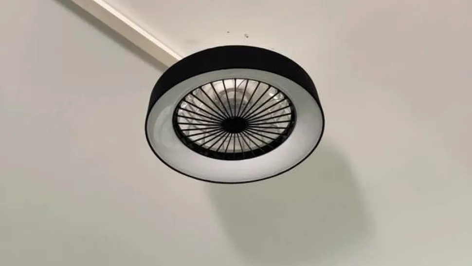 Lindby LED-loftventilator Mace, sort, støjsvag, Ø 47 cm