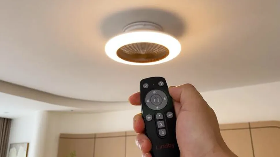 Lindby LED-loftventilator Mamuti, træfarvet, støjsvag, 55 cm