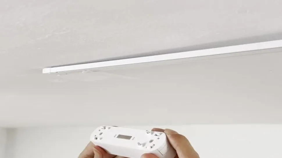 Lindby LED-pendellampe Lumaro, hvid, Ø 3cm,aluminium,48V,dæmpbar