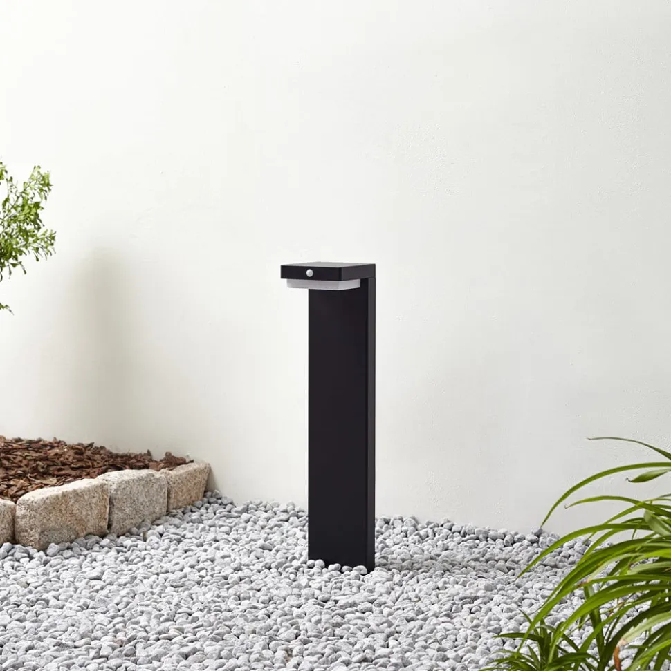 Lindby LED-sokkellampe Eleazar, sort, aluminium, sensor