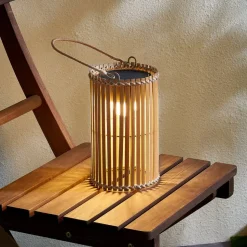 Lindby LED-solcellebordlampe Amaria, bambus, Ø 12 cm