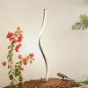 Lindby LED-solcellelampe Sabriel, buet, sort, aluminium, 3000K