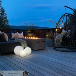 Lindby LED-solcellelamper Lago, RGBW, sæt med 3, kugler, jordspyd