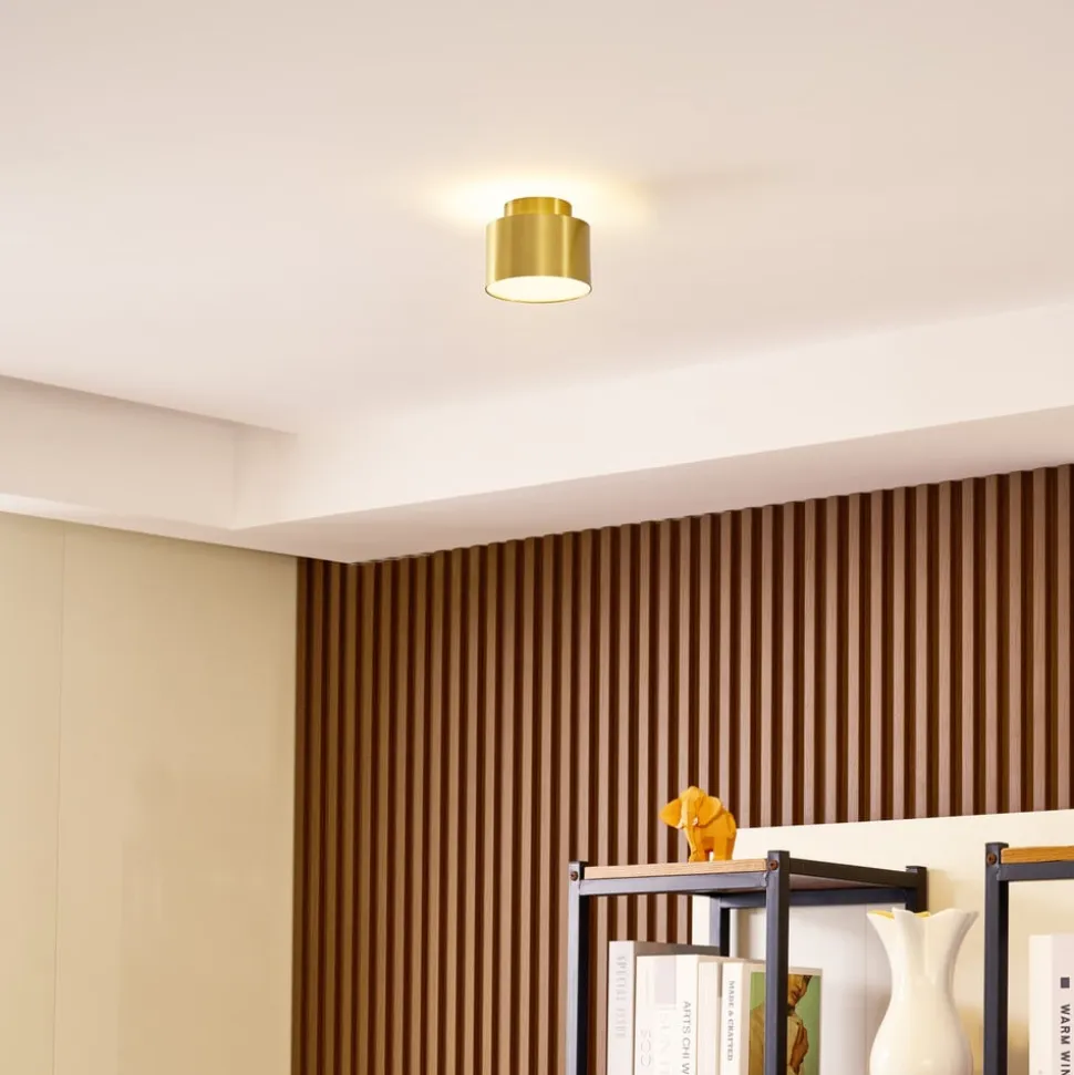 Lindby LED-spotlight Nivoria, 11 x 9 cm, guldfarvet, metal