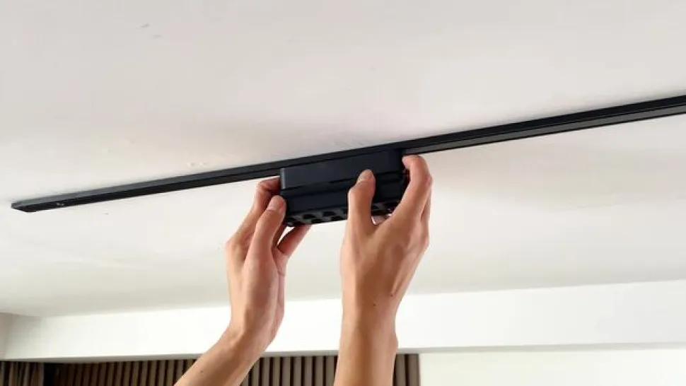 Lindby LED-strip 48 V Lumaro, sort, 12 punkter, dæmpbar
