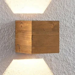 Lindby LED-væglampe Benicio, 11 cm, kantet, træ