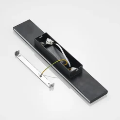 Lindby LED-væglampe Ignazia, 47 cm, sort, metal, op/ned