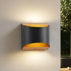 Lindby LED-væglampe Lenore, sort, metal, 13 cm, IP44
