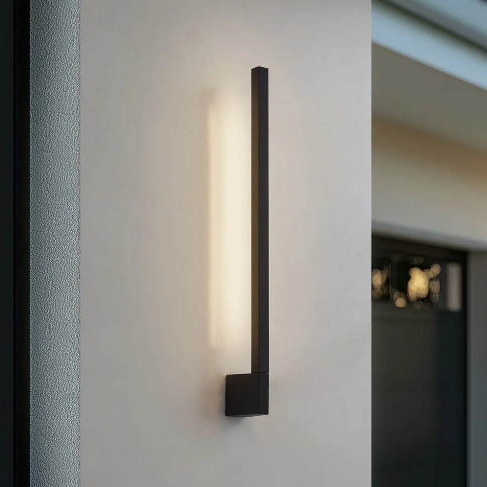Lindby LED-væglampe Neano, 60 cm, sort, metal, IP54