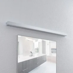 Lindby LED-væglampe til badeværelset Layan, 120 cm, krom, metal