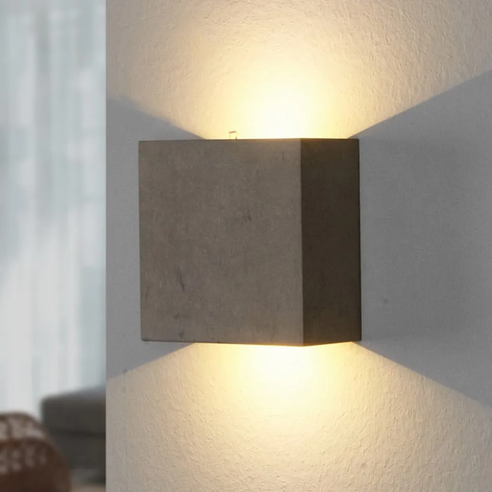 Lindby LED-væglampe Yva, grå, beton, 13 x 13 cm, op/ned