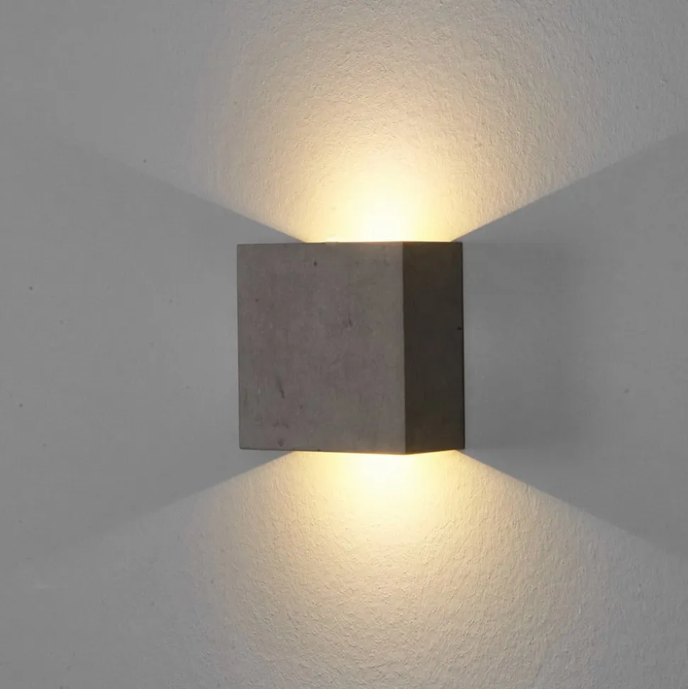 Lindby LED-væglampe Yva, grå, beton, 13 x 13 cm, op/ned