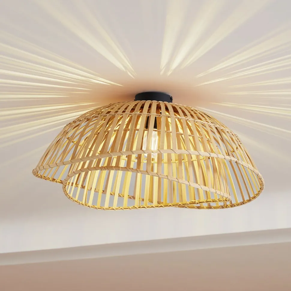 Lindby loftlampe Ilajus, Ø 62 cm, naturlig bambus